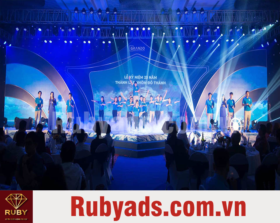 Rubyads cho thuê sân khấu tổ chức sự kiện giá rẻ