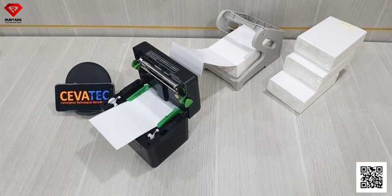 cách lắp giấy in tem nhãn vào máy