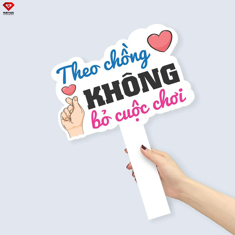 mẫu hashtag cầm tay vui nhộn